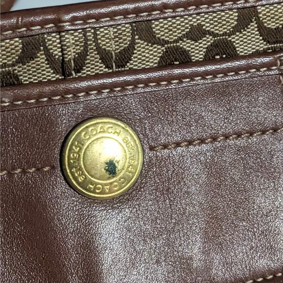 Coach Signature Canvas Wristlet Pouch Wallet Pocket Brown Women's Size OS - Picture 2 of 6